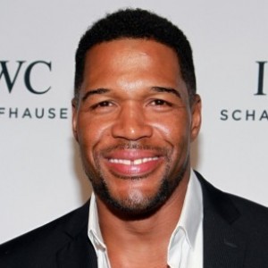 Michael Strahan Leaving 'Live' Earlier Than Planned - ZergNet