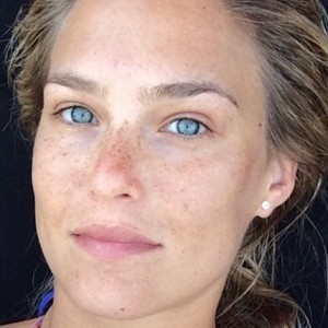 Celebrities You Won't Recognize Without Makeup - ZergNet
