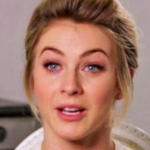 Julianne Hough Issues a Heartbreaking Confession - ZergNet