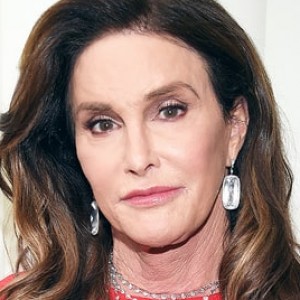 The Moment Linda Thompson Learned Caitlyn Jenner Was Transgender - ZergNet