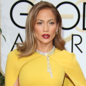 J-Lo Dumped Her Boyfriend Because He Went To UFC 202 - ZergNet