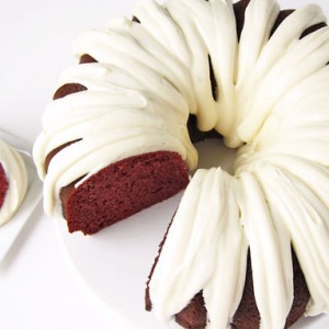 Easy Red Velvet Pound Cake - ZergNet