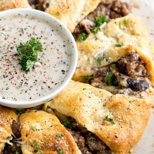 11 Ways to Hack a Can of Crescent Rolls - ZergNet