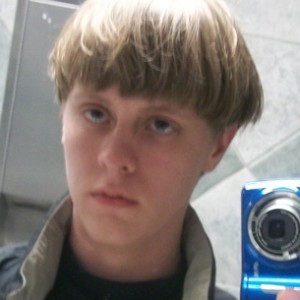 Dylann Roof's Mother Has Heart Attack in Court - ZergNet