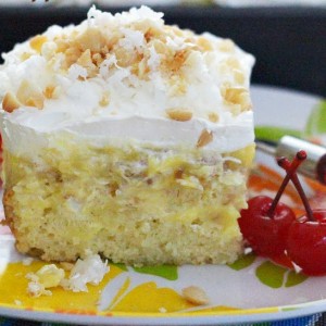 Hawaiian Pineapple-Coconut Poke Cake - ZergNet