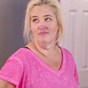 Mama June Goes Nuclear Over Sugar Bear's New Girlfriend - ZergNet
