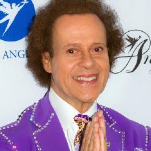 Why Richard Simmons Hasn't Been Seen In Public In Years - ZergNet