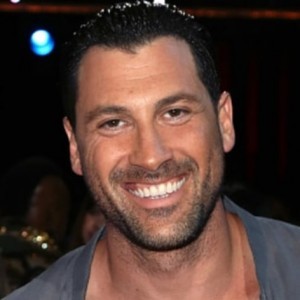 Dancing With The Stars Maksim Chmerkovskiy Undergoes Surgery ZergNet