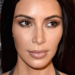 Kim Kardashian Receives Heartbreaking News - ZergNet