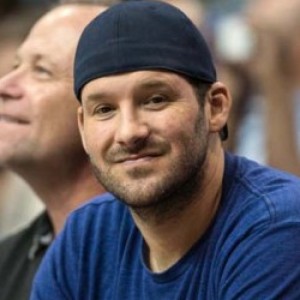 Tony Romo Shows Impressive Basketball Skills In Mavs Practice - ZergNet