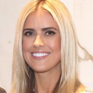 Christina El Moussa Ripped for 'Inappropriate' Social Media Pic - ZergNet