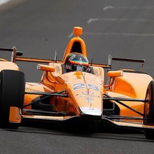 Watch Fernando Alonso Obliterate Two Birds During Indy 500 Test - ZergNet