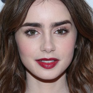 Phil Collins' Daughter Provides a Health Update - ZergNet