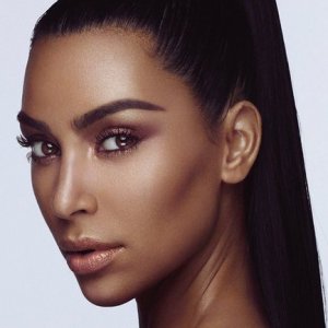 Kim Kardashian Accused of Blackface in Makeup Line Promo - ZergNet