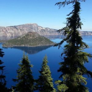 Florida Man Falls to His Death at Crater Lake National Park - ZergNet