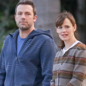 Ben Affleck 'Seemed Tense' With Jennifer Before 'Affair' News - ZergNet
