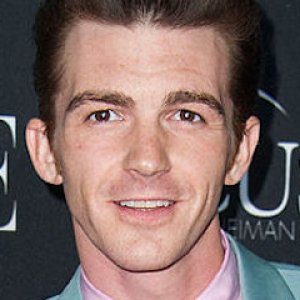 Drake Bell Isn't Done Talking About Josh Peck's Wedding - ZergNet