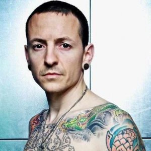 Hollywood, Music World React to Chester Bennington's Death - ZergNet