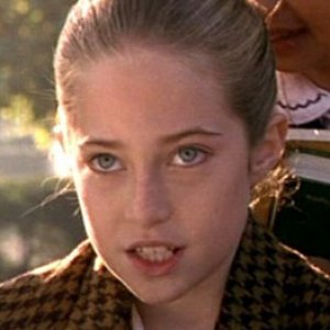 What the Cast of ‘Harriet the Spy’ Looks Like Now - ZergNet