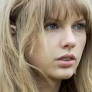 The Facts About Taylor Swift's Groping Scandal - ZergNet