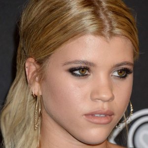 Lionel Richie's Daughter Has Grown Up to Be Gorgeous - ZergNet