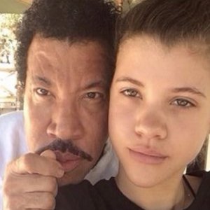 Lionel Richie's Daughter is All Grown Up - ZergNet