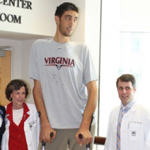 World's Tallest Man Finally Stops Growing - ZergNet