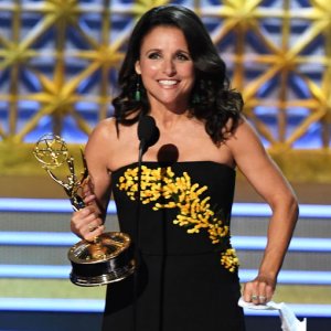 Julia Louis-Dreyfus Reveals Shocking Cancer Diagnosis - ZergNet
