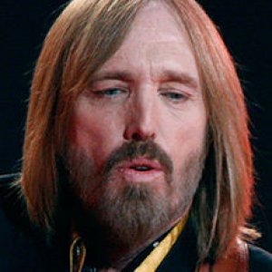Tom Petty's Wife's Desperate 911 Call Revealed - ZergNet