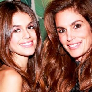 Cindy Crawford's Daughter is Basically Her Twin - ZergNet