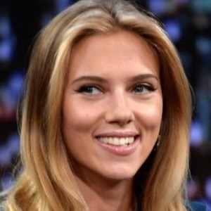 Expecting Celebrities and Their Growing Baby Bumps - ZergNet