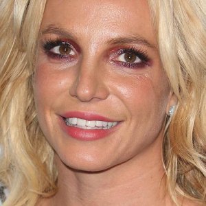 7 Celebrities That Have Surprisingly Gotten Plastic Surgery - ZergNet