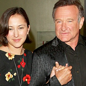 Robin Williams' Daughter Zelda Posts Twitter Tribute to Dad - ZergNet