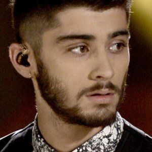 Celebrities Whose Fans Quickly Turned on Them - ZergNet