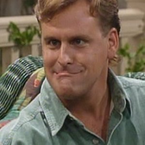 Popular Sitcom Characters Everyone Secretly Hated - ZergNet