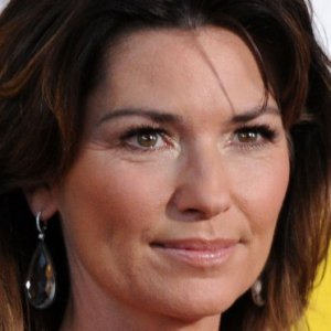 The Real-Life Tragic Story of Shania Twain - ZergNet