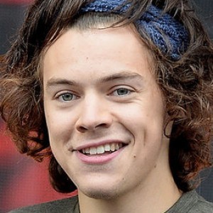 10 Reasons Why You Should Love Harry Styles - ZergNet