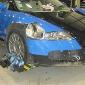 Wrecked Bugatti Veyron Sells at Auction For $277,000 - ZergNet