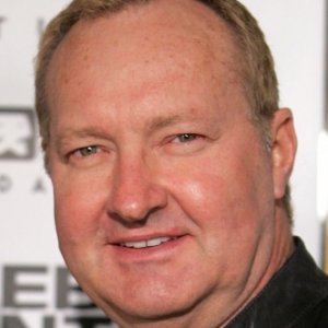 The Real Reason We Don't Hear From Randy Quaid Anymore - ZergNet