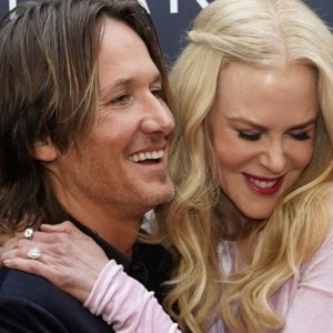 Weird Things Everyone Ignores About Nicole Kidman's Marriage - ZergNet