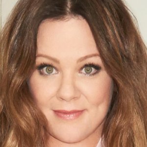Melissa McCarthy's Gorgeous Transformation - ZergNet