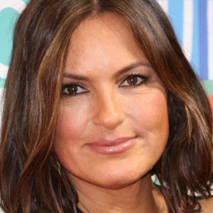 Mariska Hargitay's Tragic Real Life Story - ZergNet