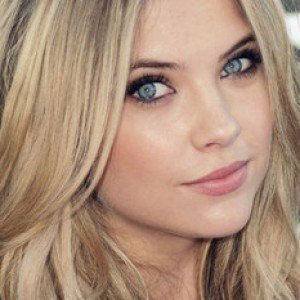 Celebs You Didn't Realize Look Just Like Disney Characters - ZergNet