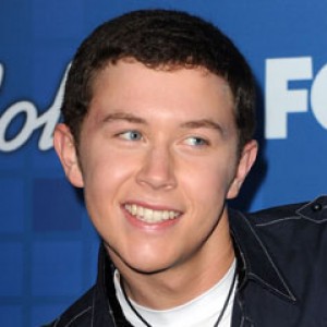 Scotty McCreery Falls Off the Stage, Gets Pranked - ZergNet
