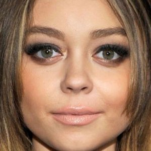 Dark Secrets the Cast of 'Modern Family' Tried to Hide - ZergNet