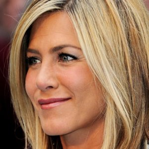 Why Jennifer Aniston May Never Escape Brad Pitt - ZergNet
