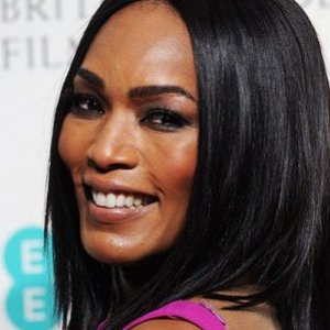 Stunning Older Actresses - ZergNet