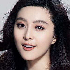 Celebs Who Have Gone Completely Missing - ZergNet