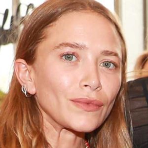 Weird Things About Mary-Kate Olsen's Marriage - ZergNet