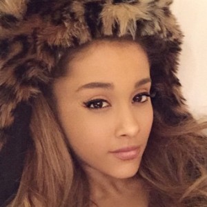 Ariana Grande's Latest Diva Demand is Hilariously Outrageous - ZergNet